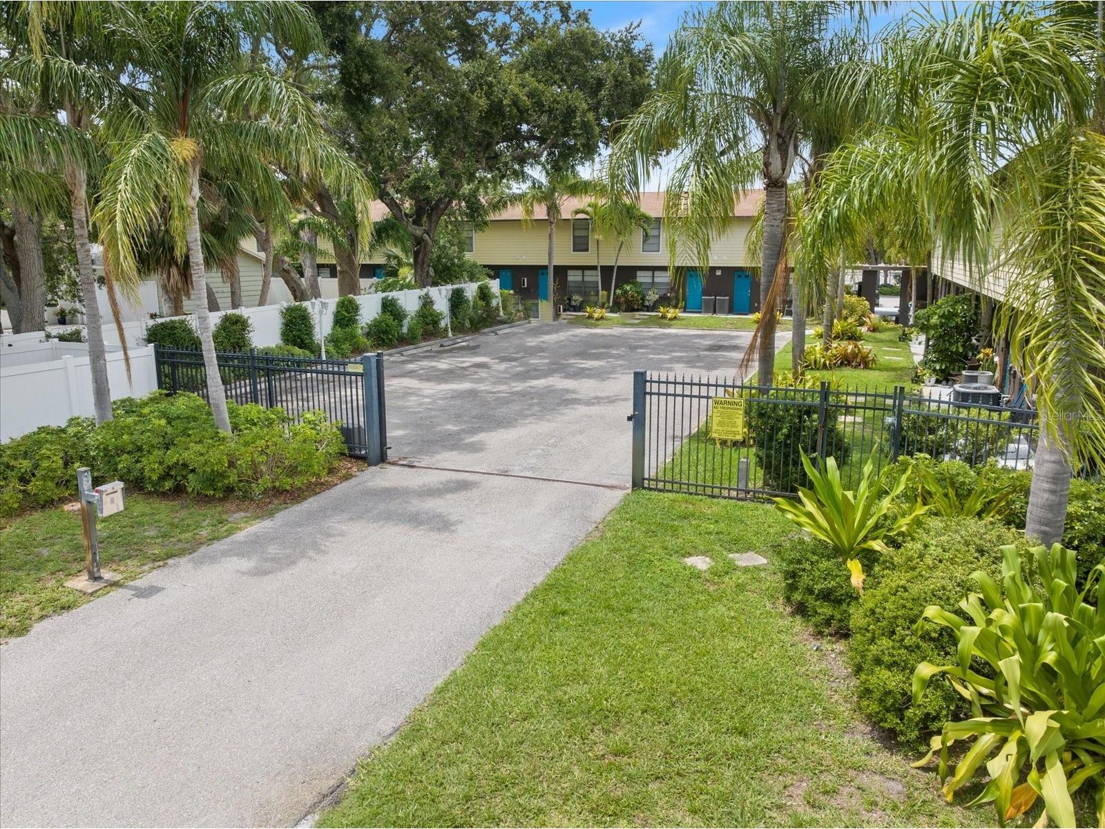 960 Highland Street #A7 Sarasota FL 34234 A4698354 image19
