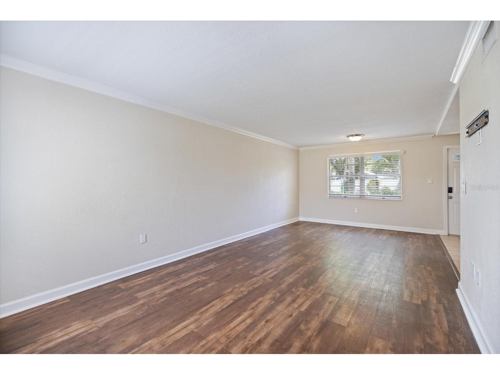 960 Highland Street #A7 Sarasota FL 34234 A4698354 image9