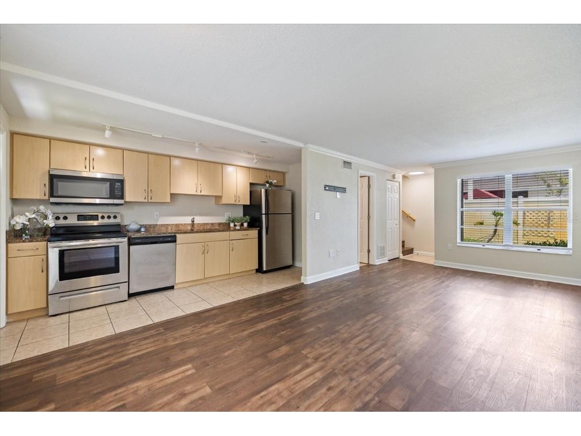 960 Highland Street Sarasota FL 34234 A4659363 image2