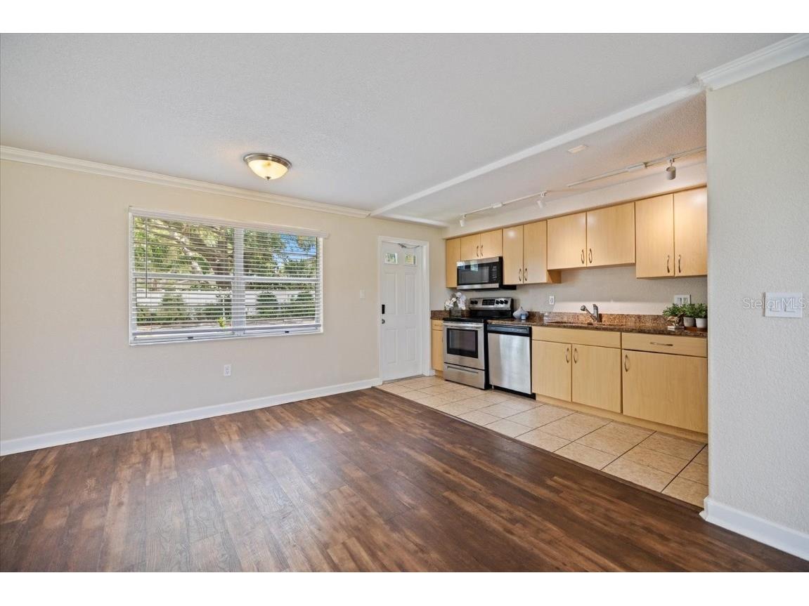 960 Highland Street Sarasota FL 34234 A4659363 image4