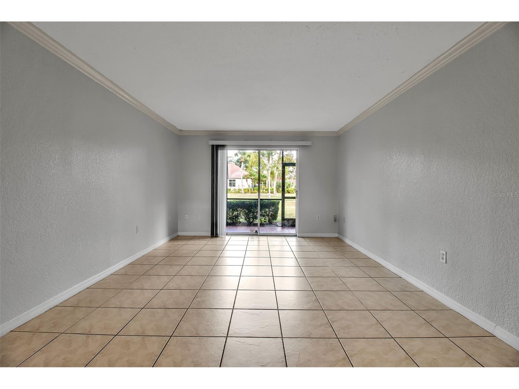 960 La Costa Circle #3 Sarasota FL 34237 A4677986 image13