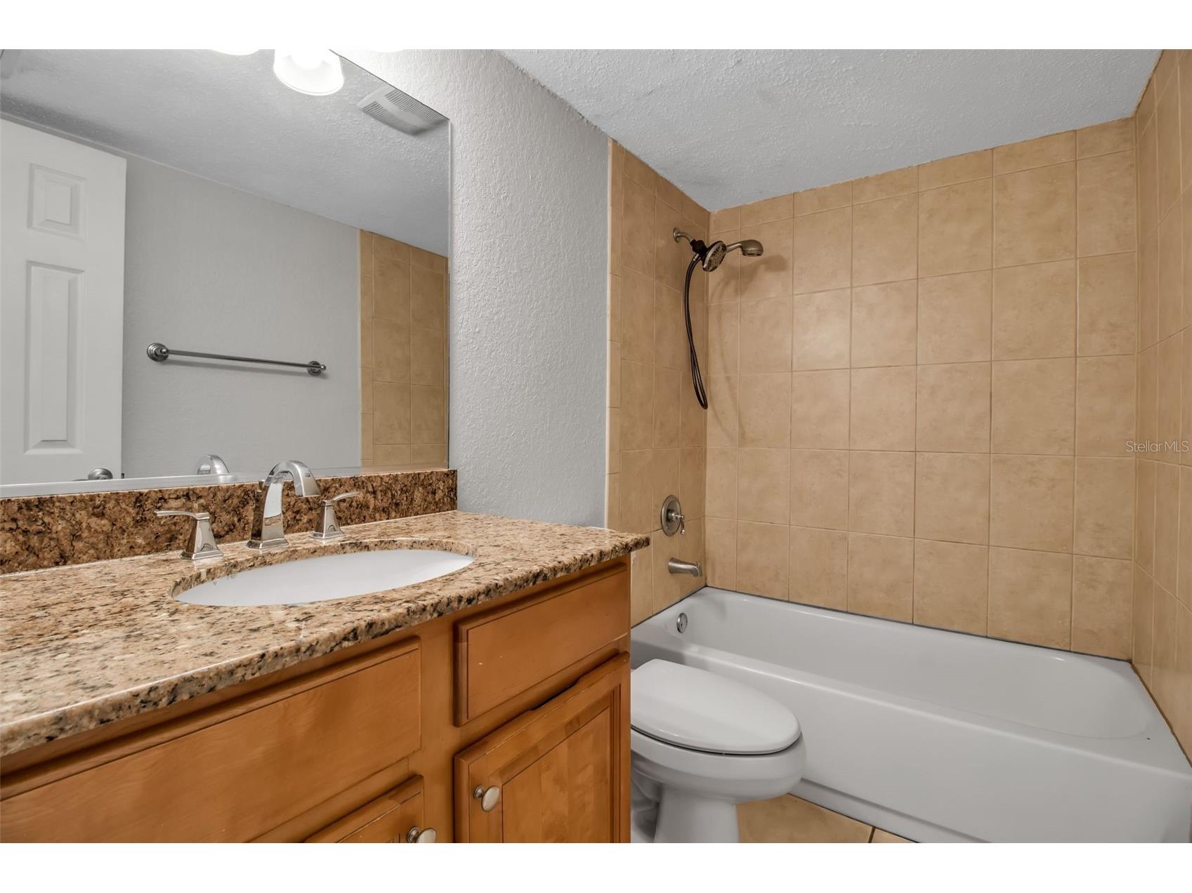 960 La Costa Circle #3 Sarasota FL 34237 A4677986 image21