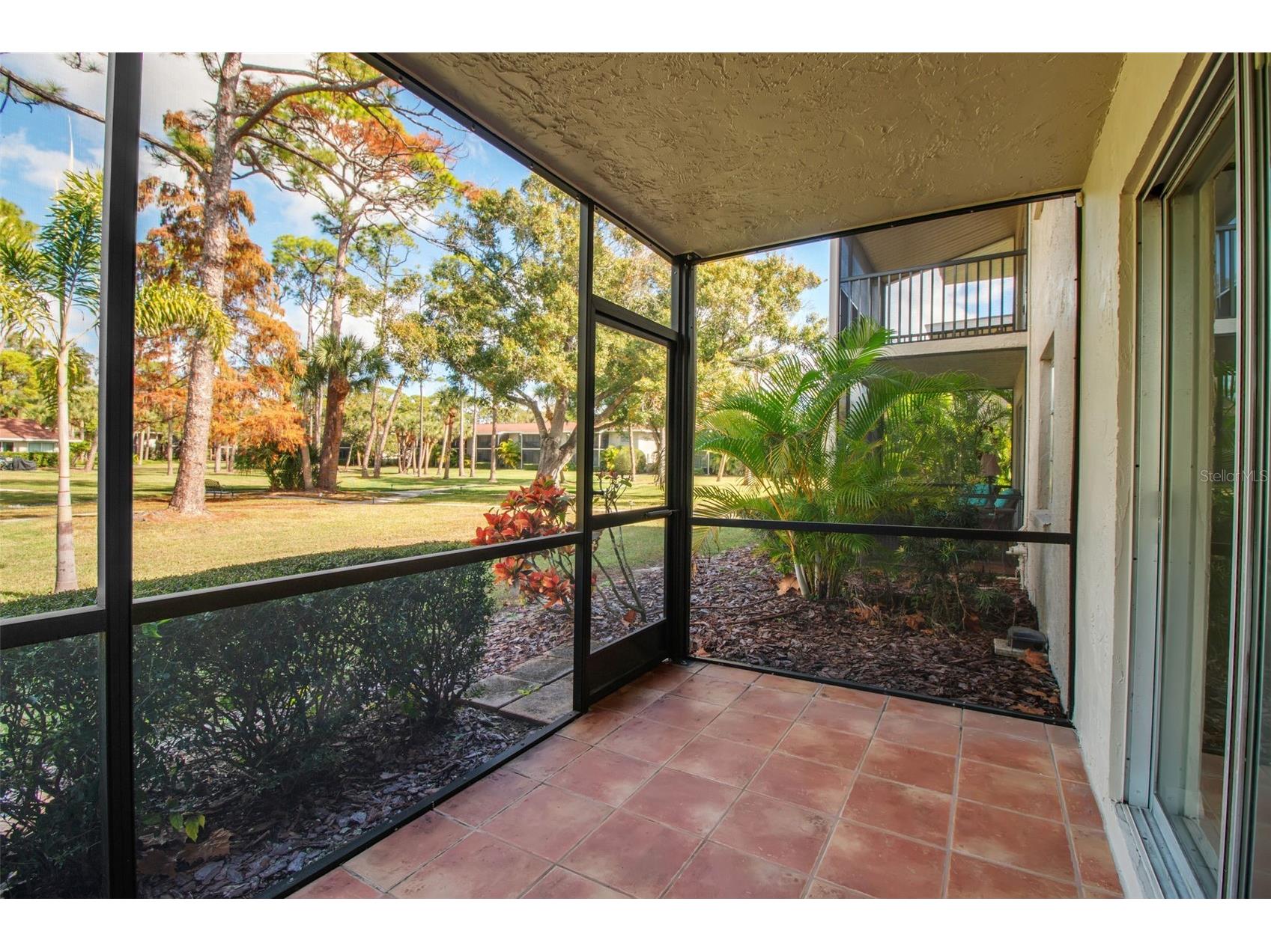 960 La Costa Circle #3 Sarasota FL 34237 A4677986 image24