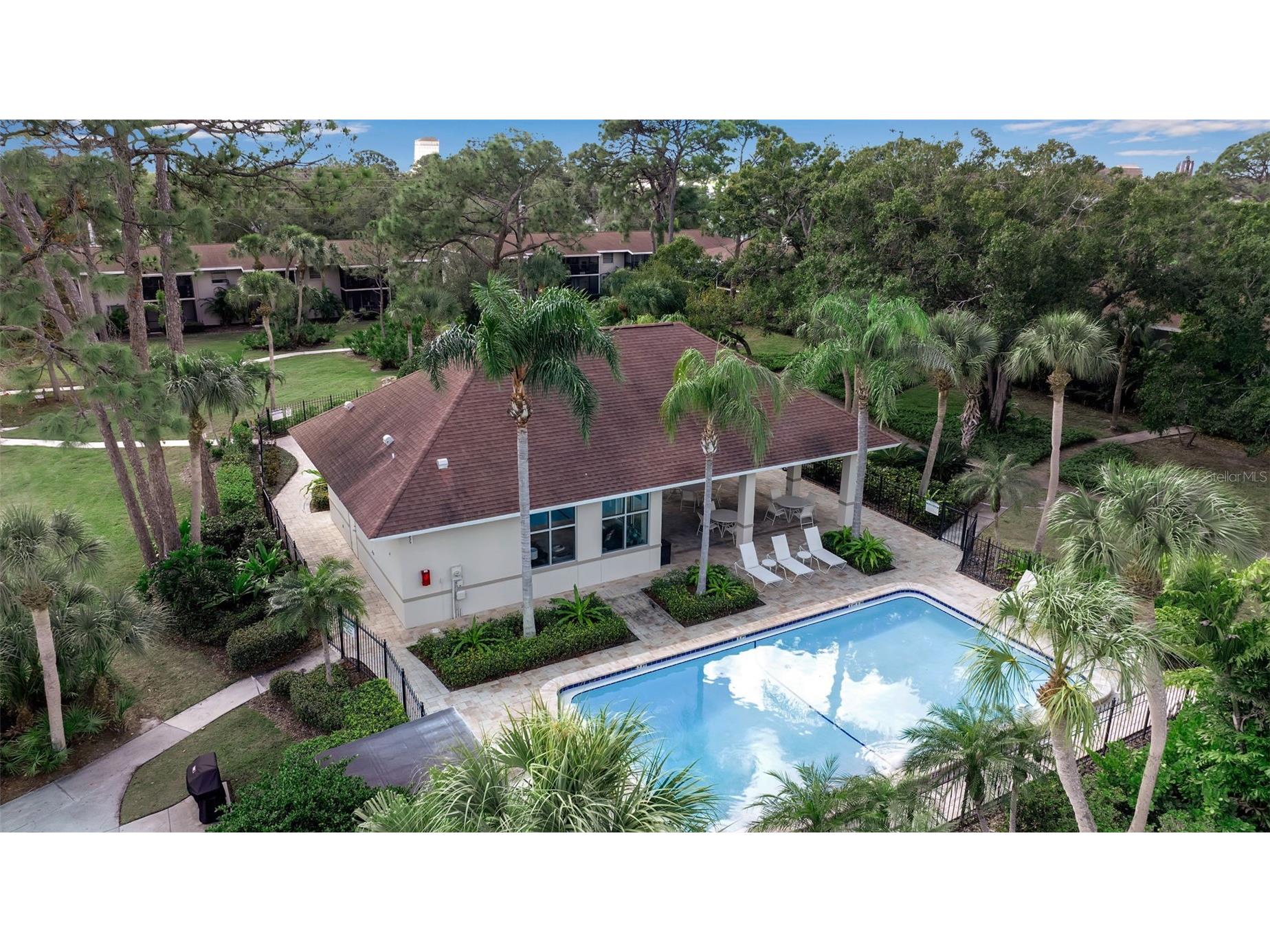 960 La Costa Circle #3 Sarasota FL 34237 A4677986 image31