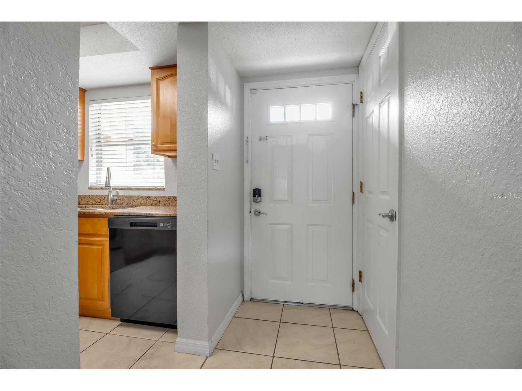 960 La Costa Circle #3 Sarasota FL 34237 A4677986 image4