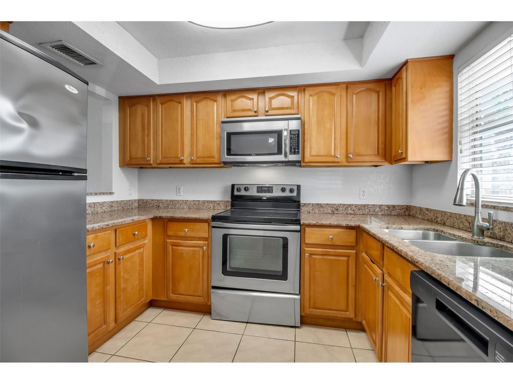 960 La Costa Circle #3 Sarasota FL 34237 A4677986 image5