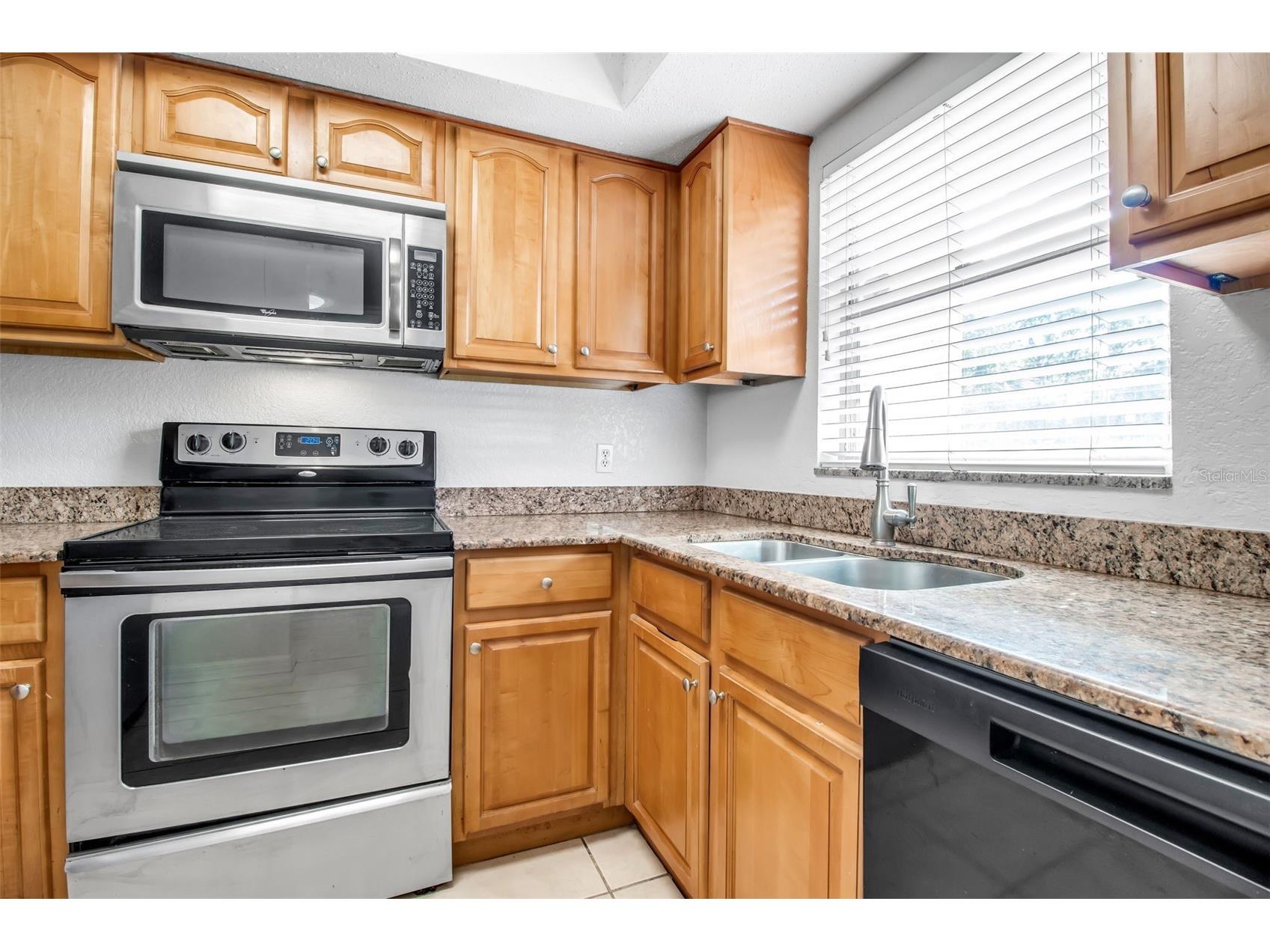 960 La Costa Circle #3 Sarasota FL 34237 A4677986 image8