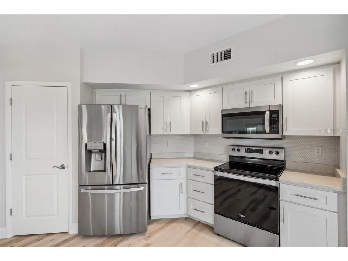 960 Starkey Road #10301 Largo FL 33771 - SHORE LAKE TB8346252 image12