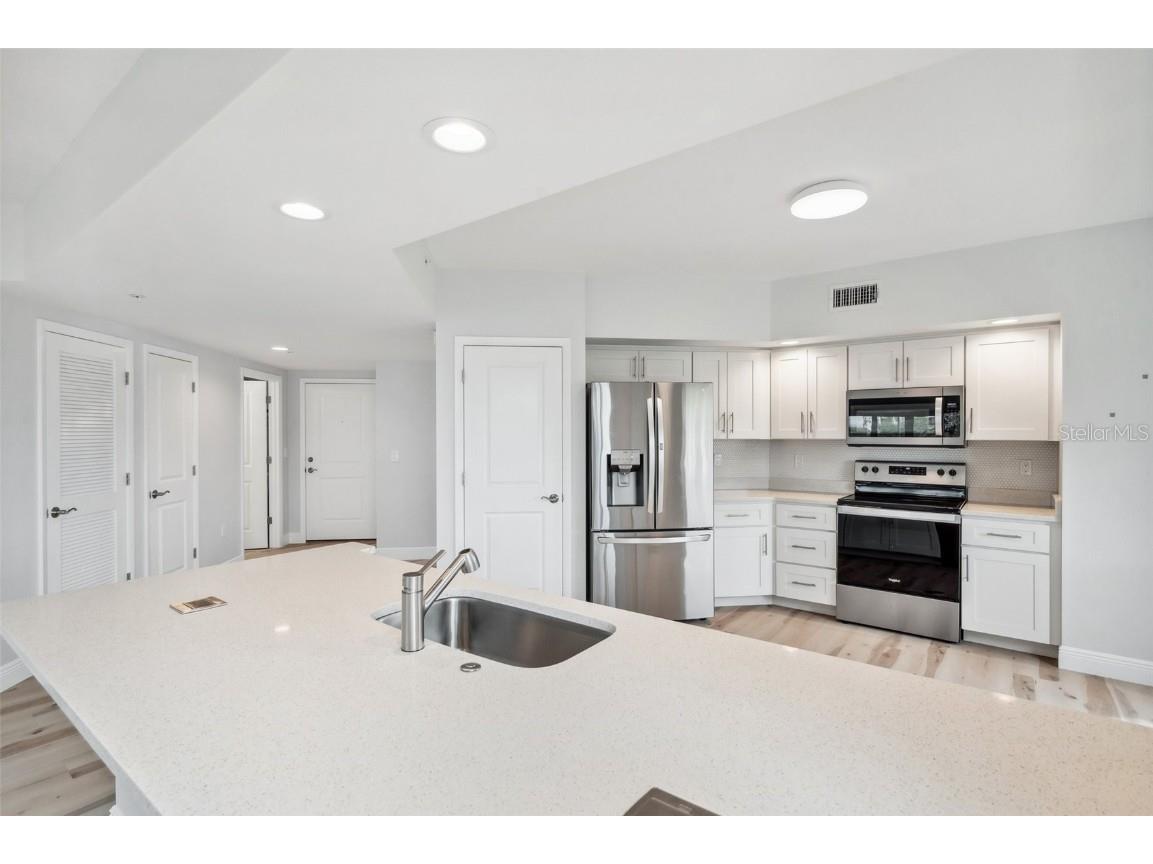 960 Starkey Road #10301 Largo FL 33771 - SHORE LAKE TB8346252 image22