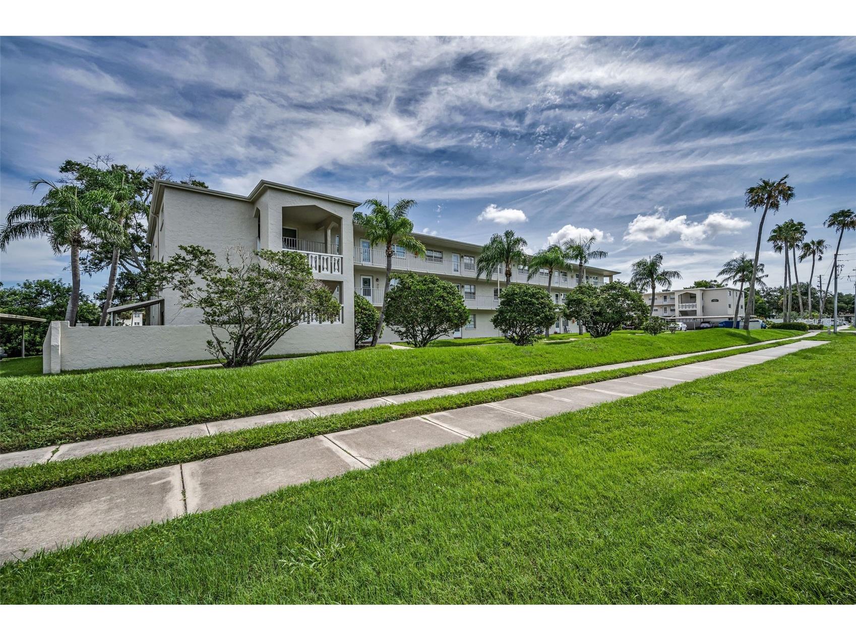 960 Virginia Street #201 Dunedin FL 34698 TB8454316 image1
