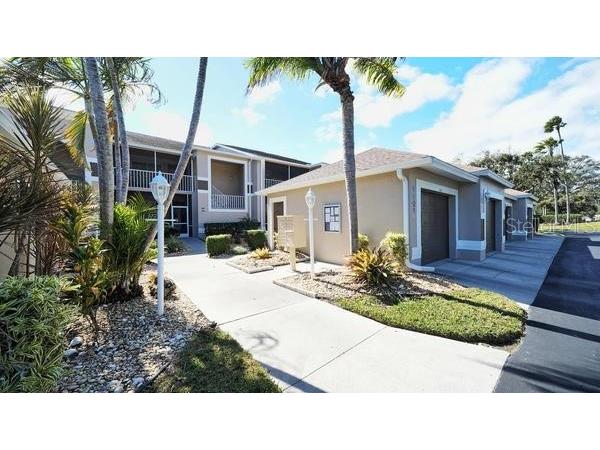9601 Castle Point Drive #815 Sarasota FL 34238 A4680590 image1