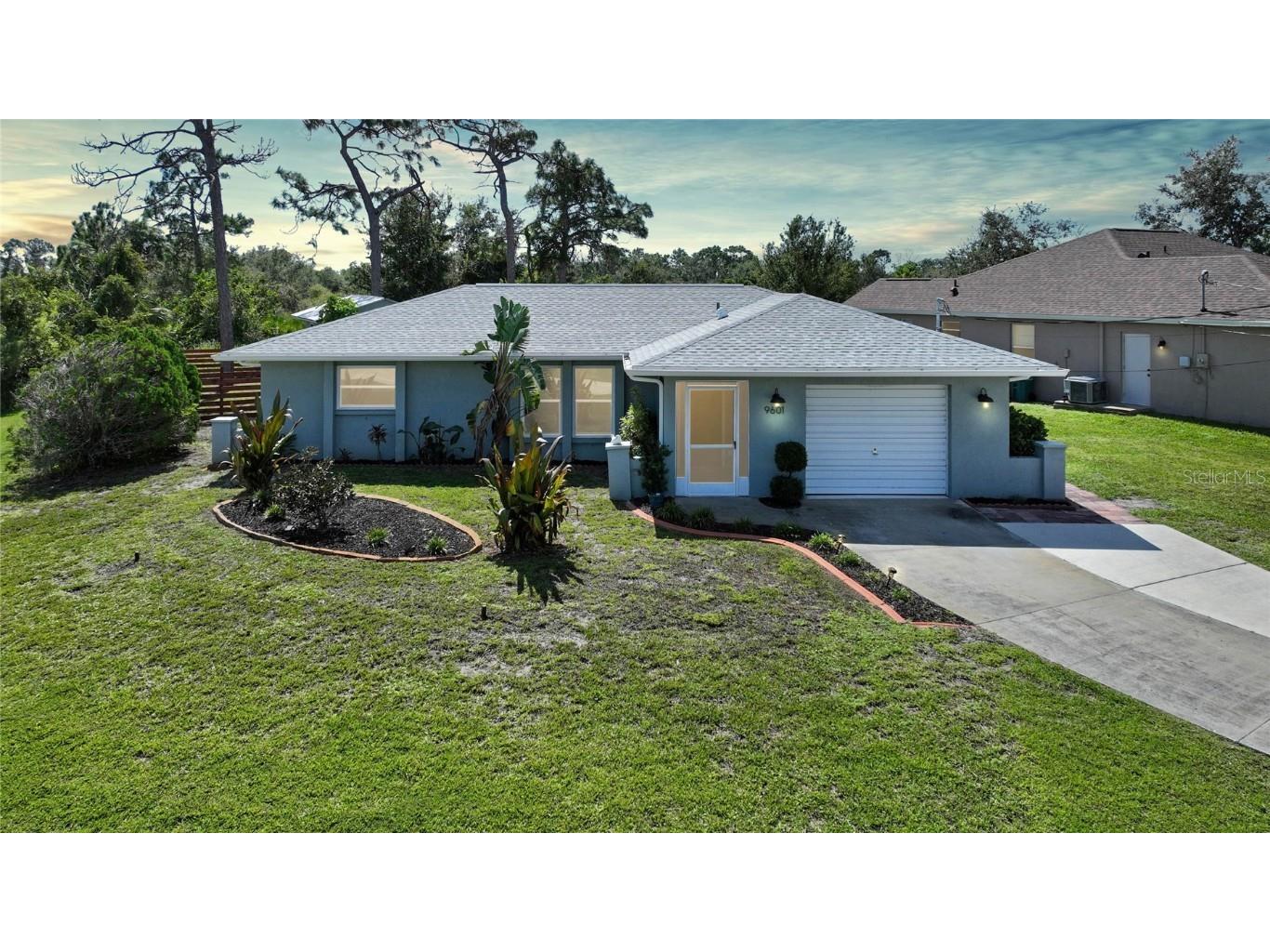 9601 Gulfstream Blvd Englewood FL 34224 C7481673 image1