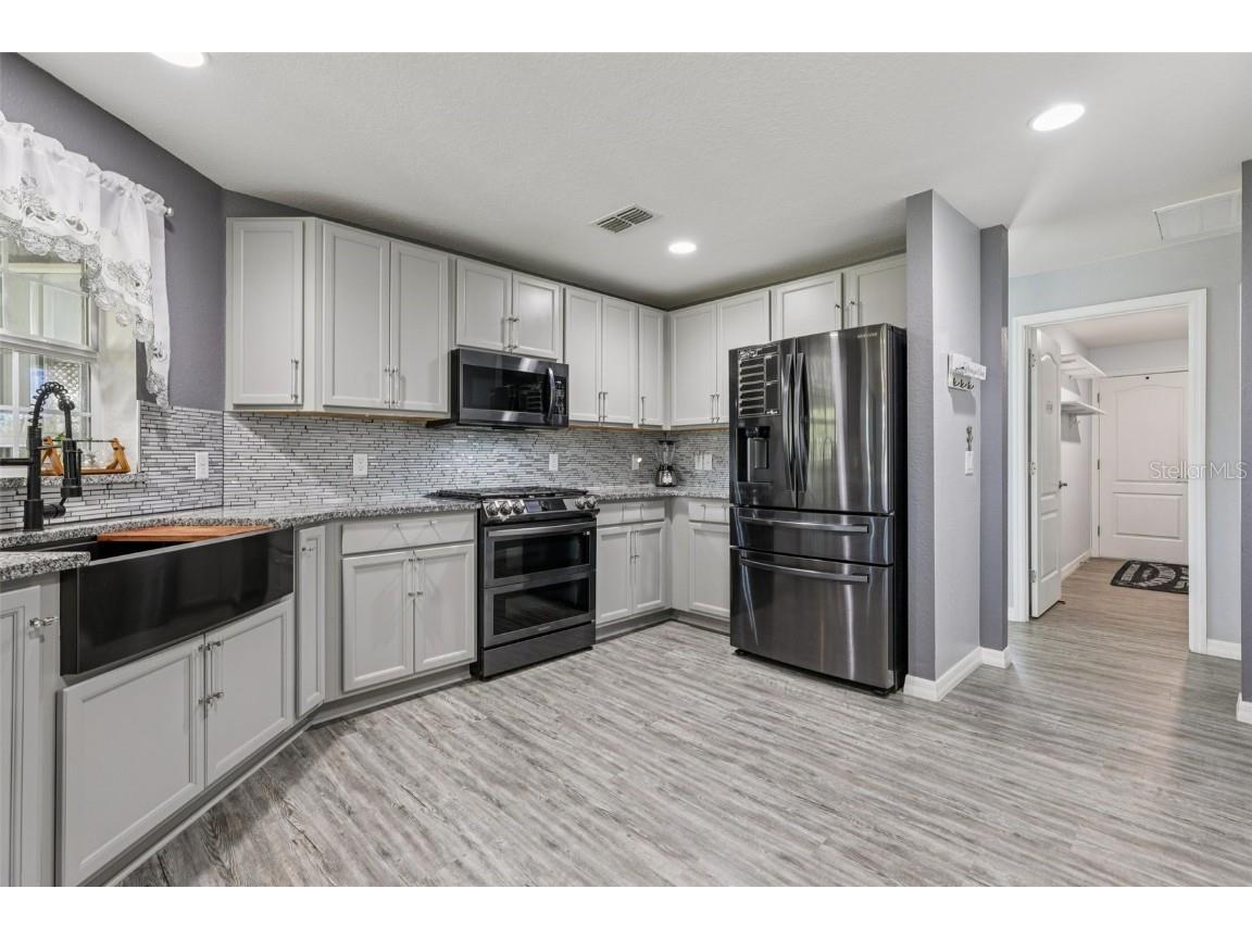 9601 Oakwood Drive Lake Wales FL 33898 TB8442448 image11