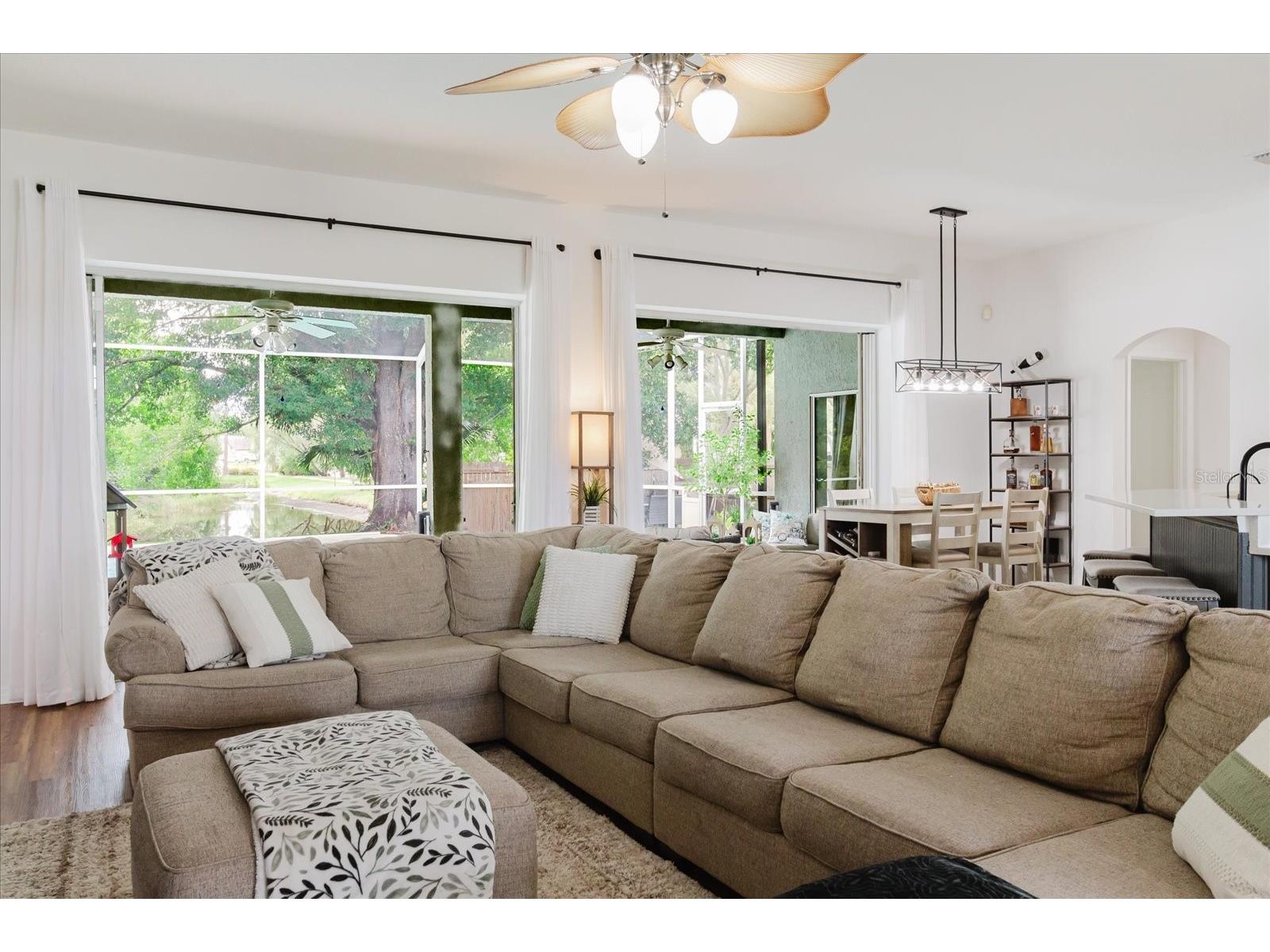 9601 Regents Park Drive Tampa FL 33647 TB8517604 image36
