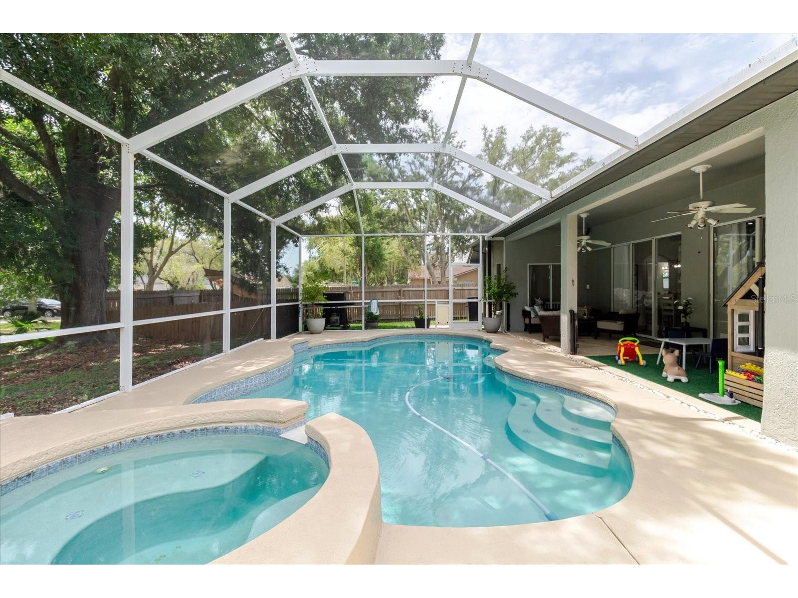 9601 Regents Park Drive Tampa FL 33647 TB8517604 image43