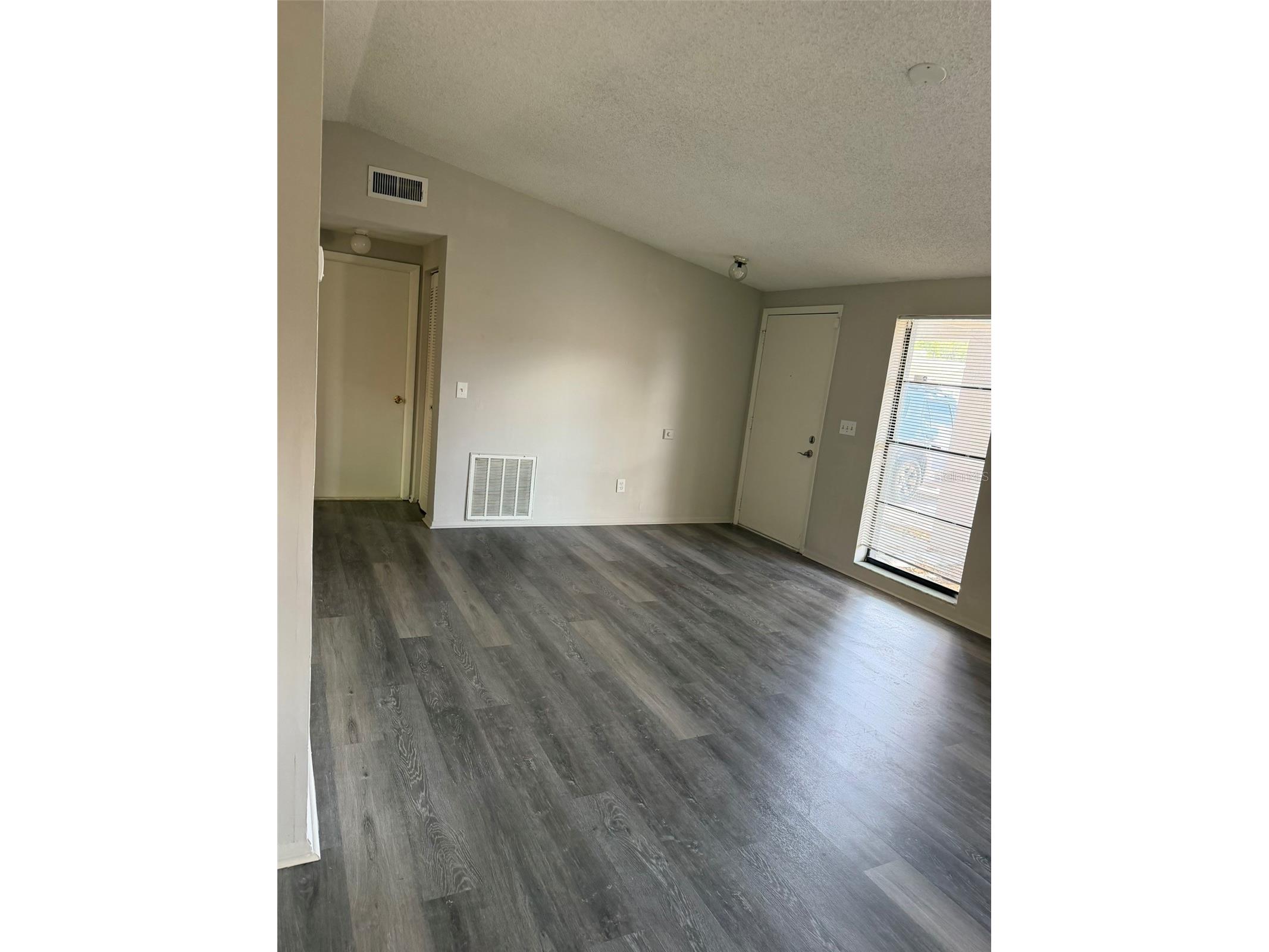 9601 Shalimar Court Tampa FL 33615 TB8510604 image6