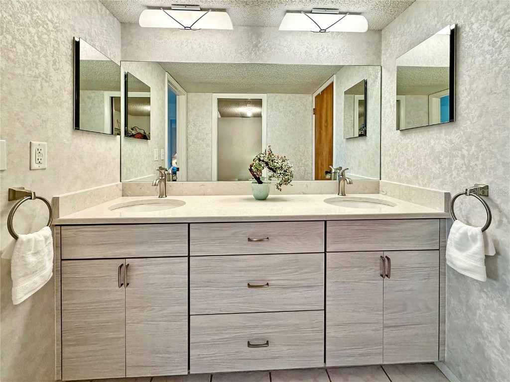 9604 Cortez Road W #421 Bradenton FL 34210 - PALMA SOLA BAY CANAL A4673248 image22