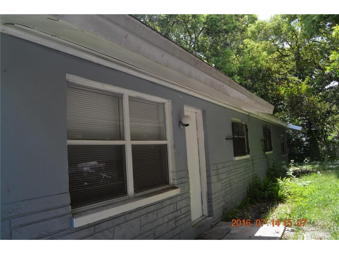 9606 N 12th Street Tampa FL 33612 O6142695 image1
