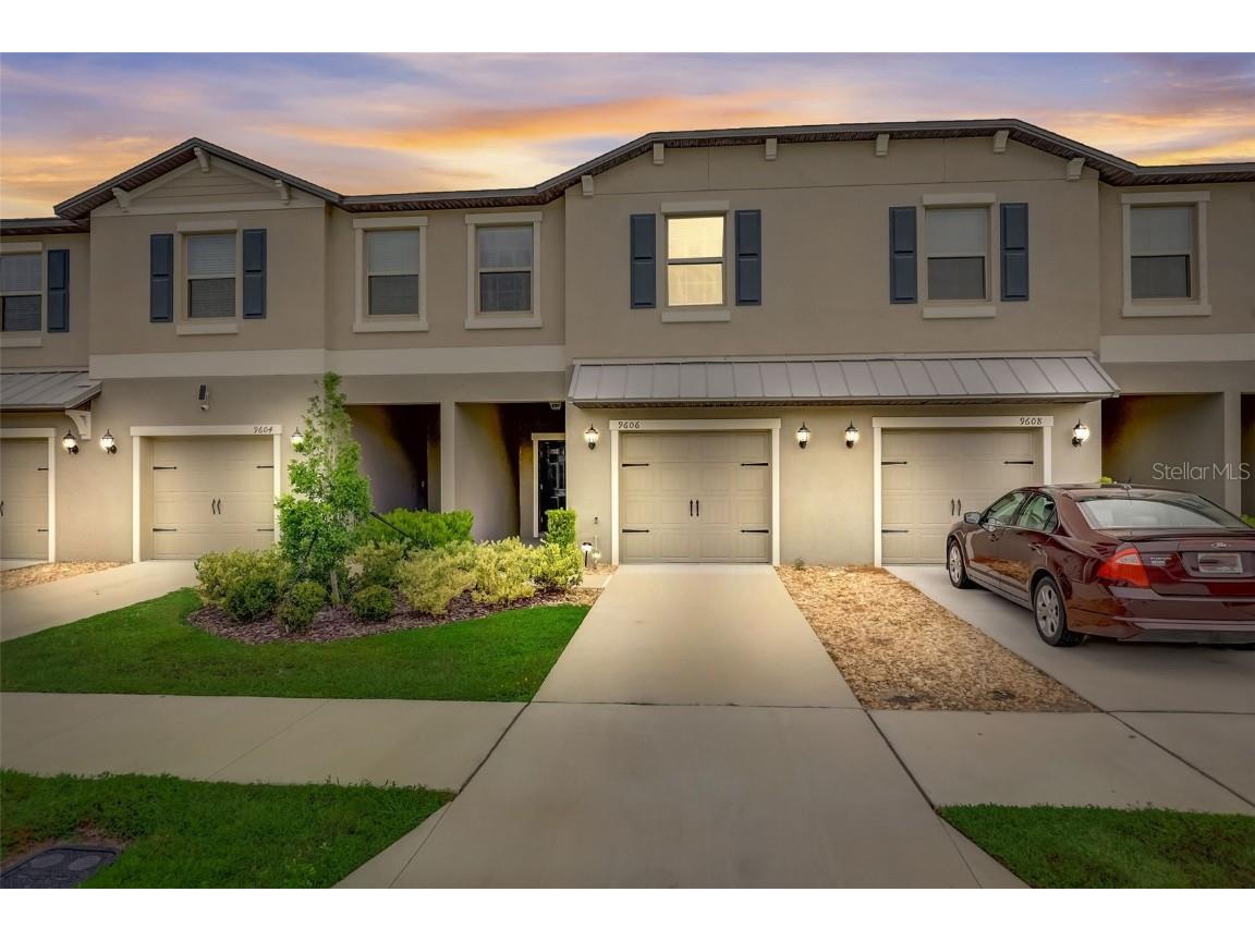 9606 Pembrooke Pines Drive Sun City Center FL 33573 W7858838 image1