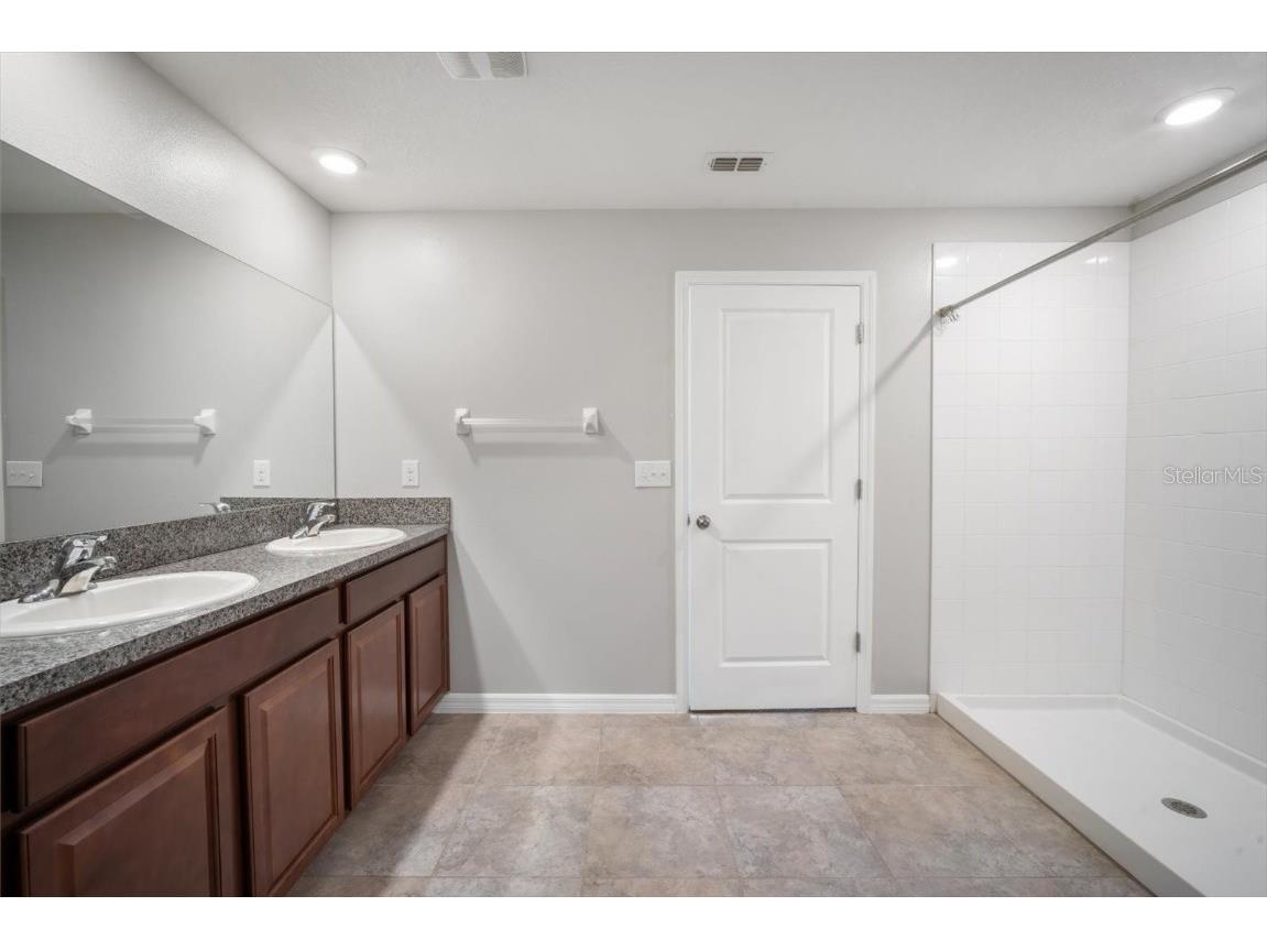 9607 Lemon Drop Loop Ruskin FL 33573 TB8405030 image17