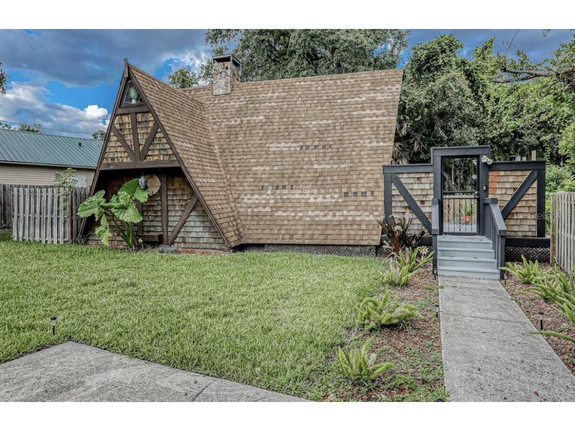 9607 N Connechusett Road Tampa FL 33617 TB8411820 image1