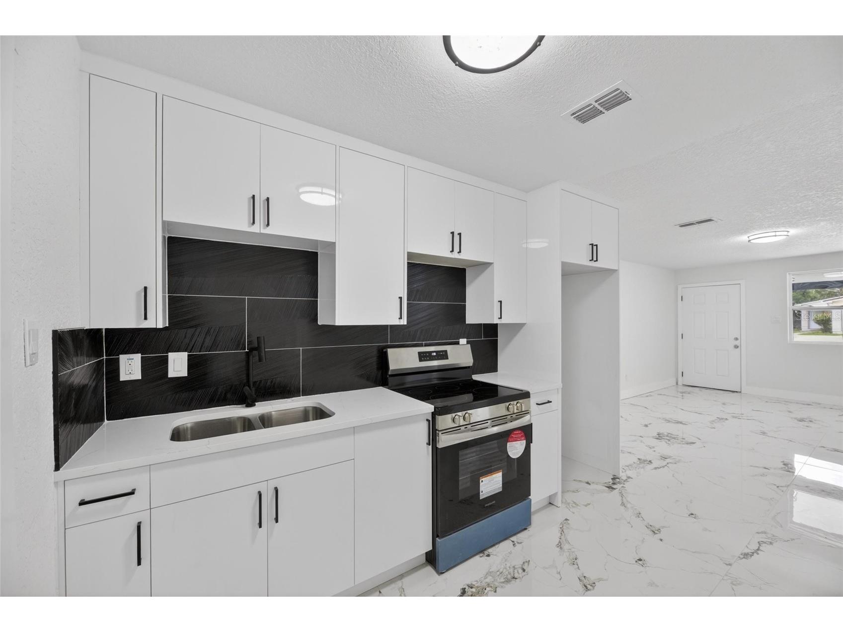 9608 N Aster Avenue Tampa FL 33612 TB8512931 image56