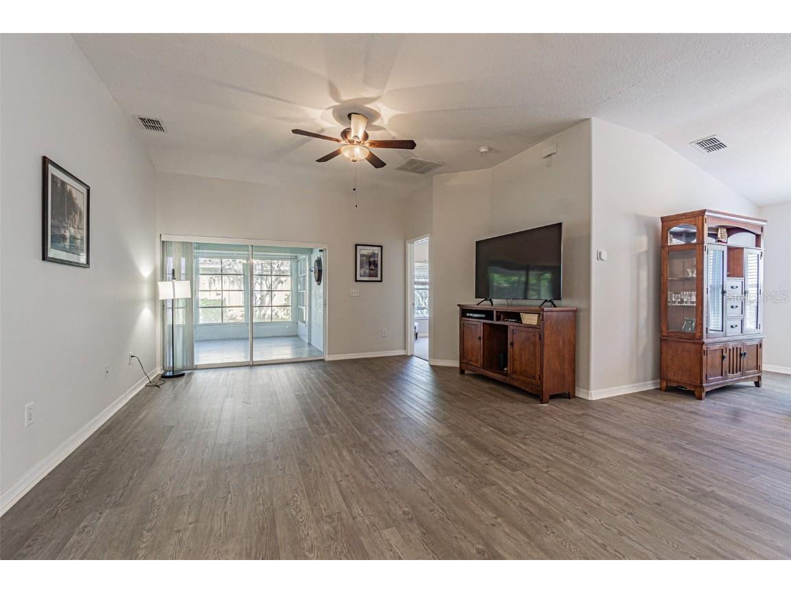 9608 Rolling Circle San Antonio FL 33576 TB8446175 image33