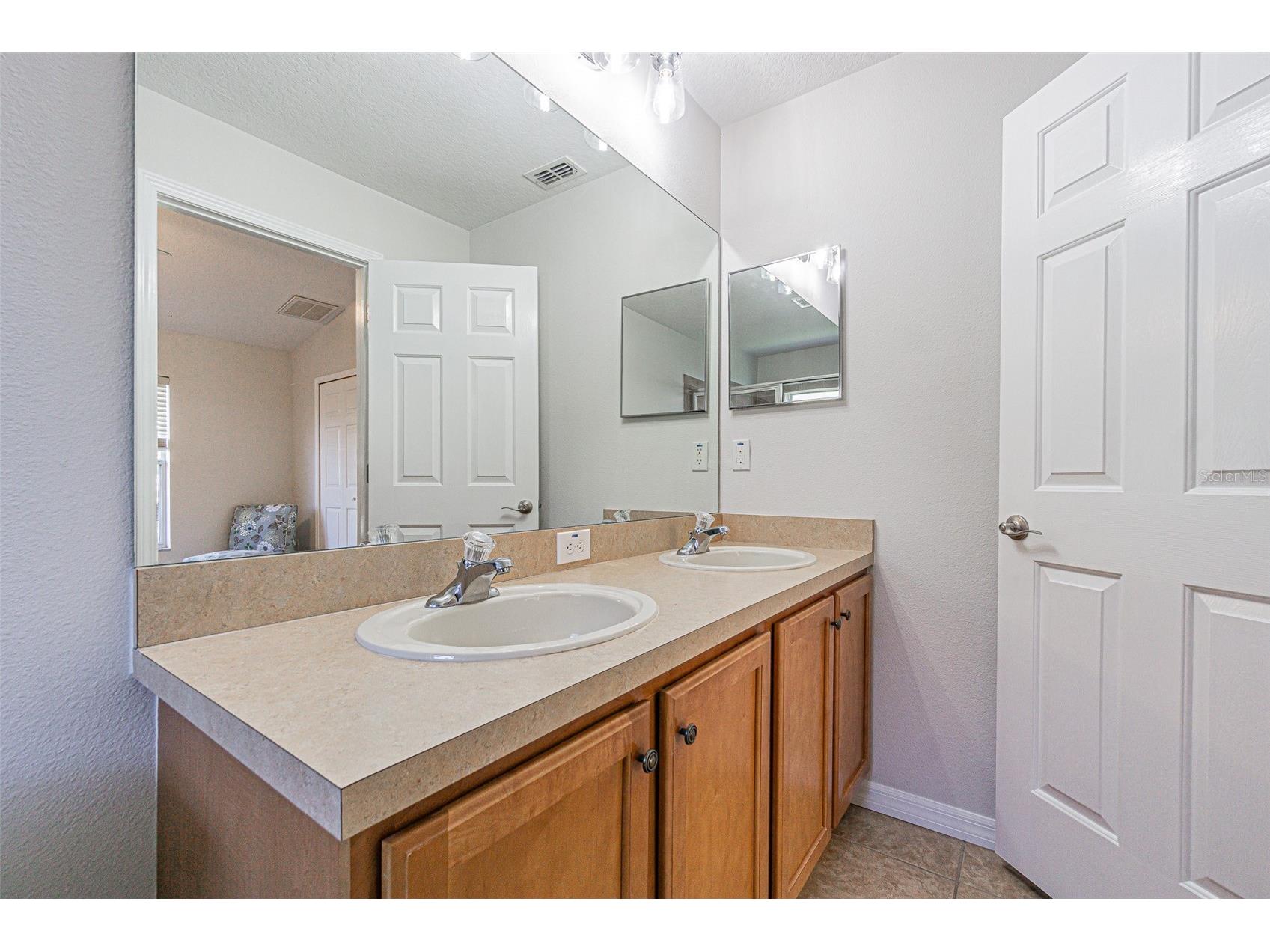 9608 Rolling Circle San Antonio FL 33576 TB8483522 image14