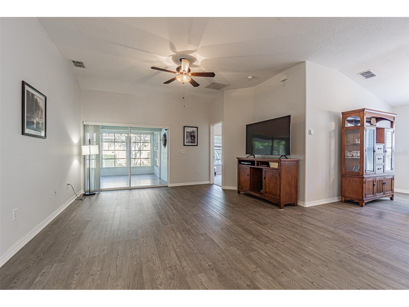 9608 Rolling Circle San Antonio FL 33576 TB8483522 image6