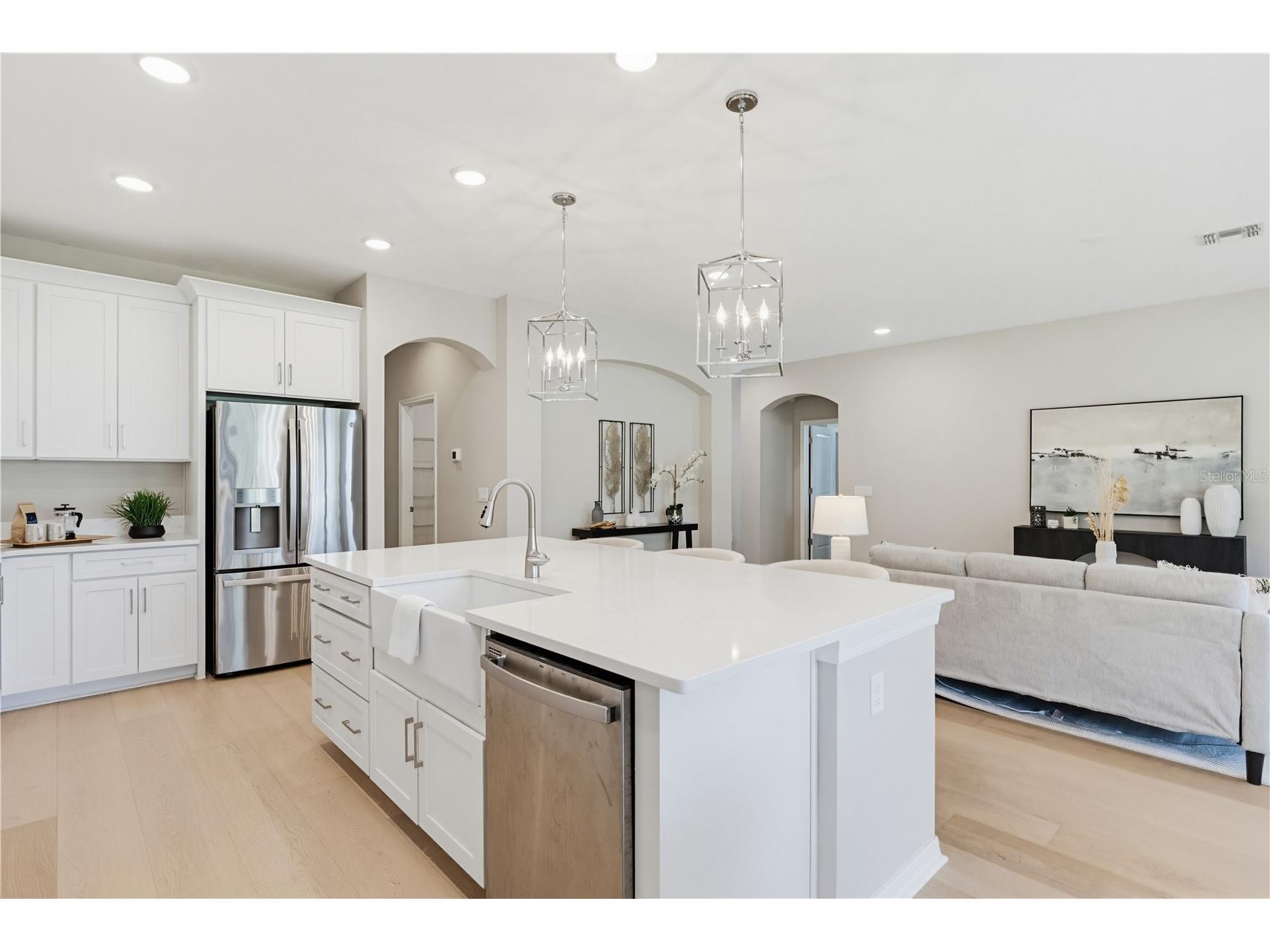 9608 Sorbonne Loop Seffner FL 33584 TB8507389 image14