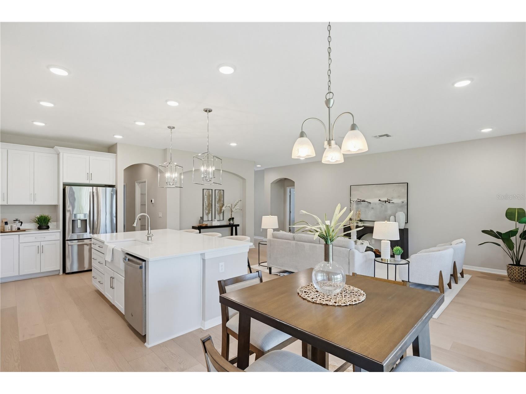 9608 Sorbonne Loop Seffner FL 33584 TB8507389 image16