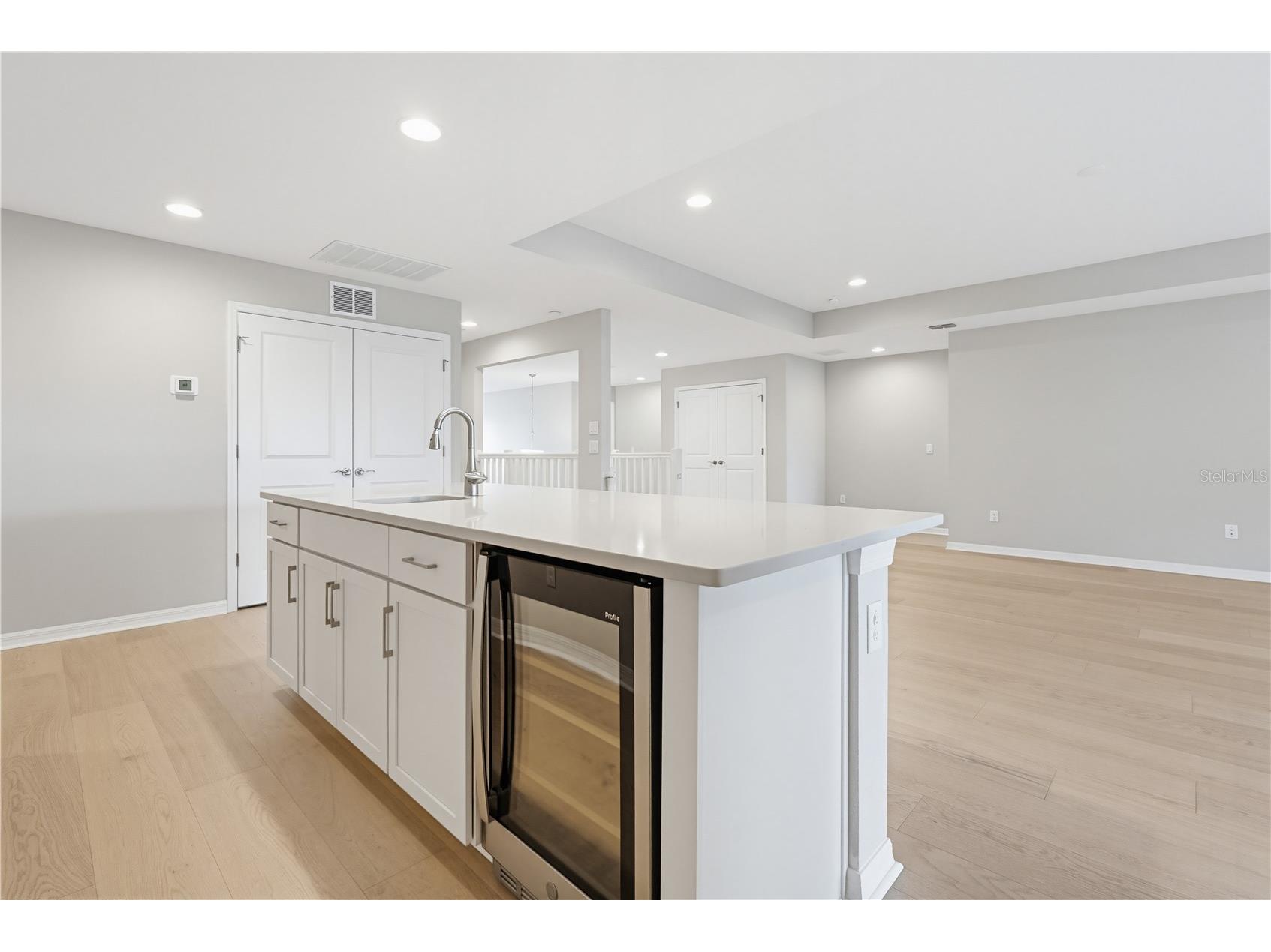 9608 Sorbonne Loop Seffner FL 33584 TB8507389 image35