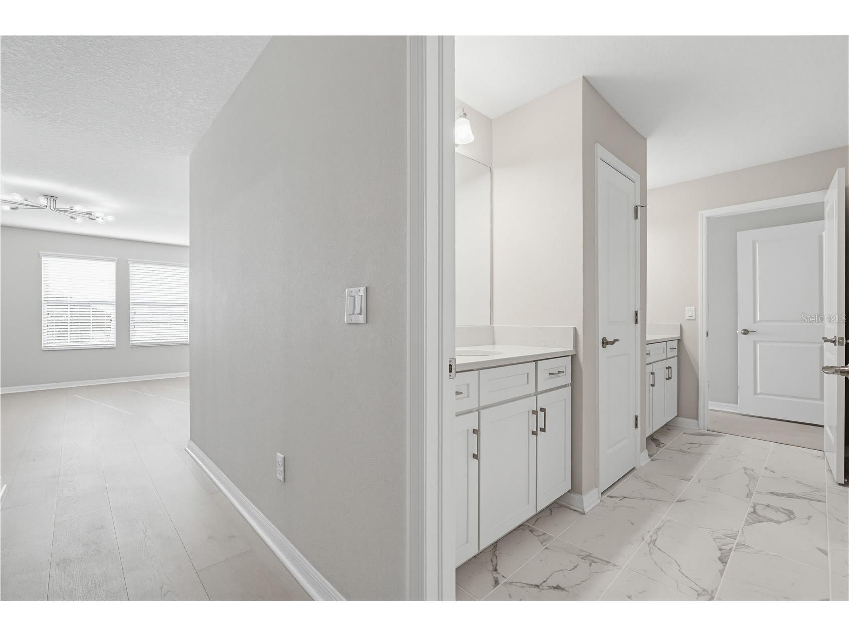 9608 Sorbonne Loop Seffner FL 33584 TB8507389 image45