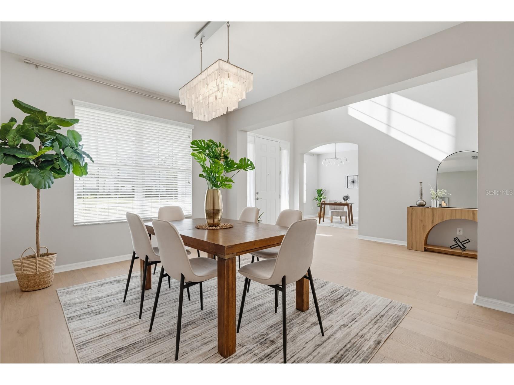 9608 Sorbonne Loop Seffner FL 33584 TB8507389 image6