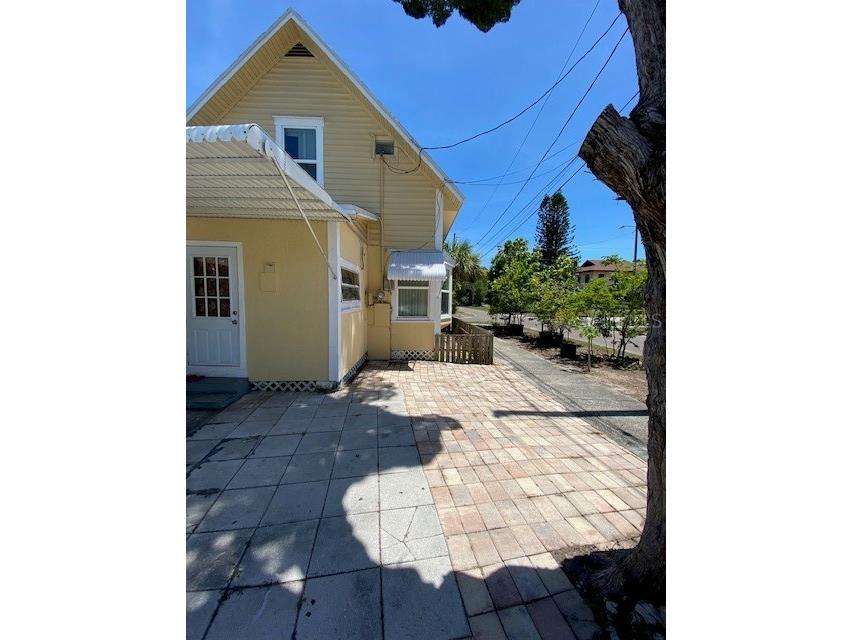 961 19th Avenue S Saint Petersburg FL 33705 U8203698 image1