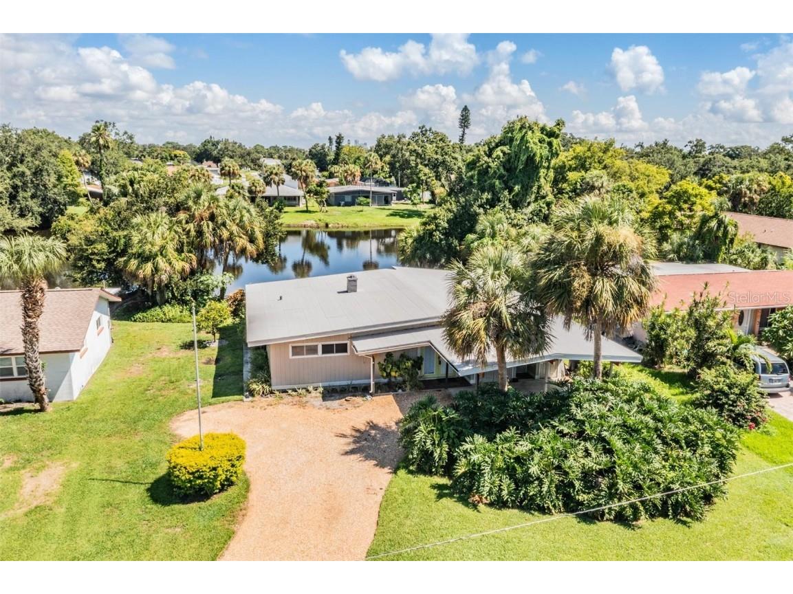 961 58th Avenue S Saint Petersburg FL 33705 TB8415142 image1