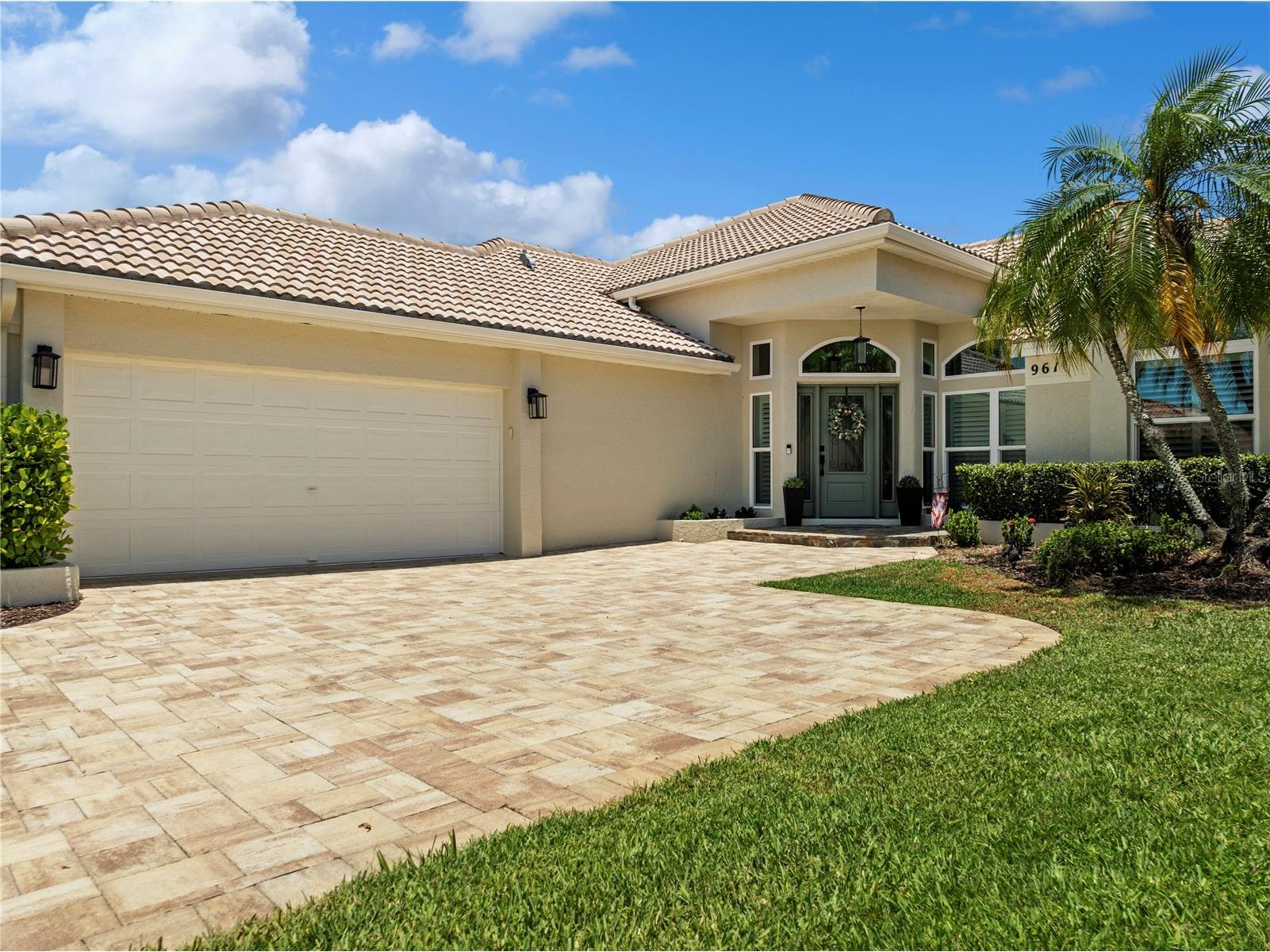 961 Live Oak Avenue NE Saint Petersburg FL 33703 TB8511032 image1