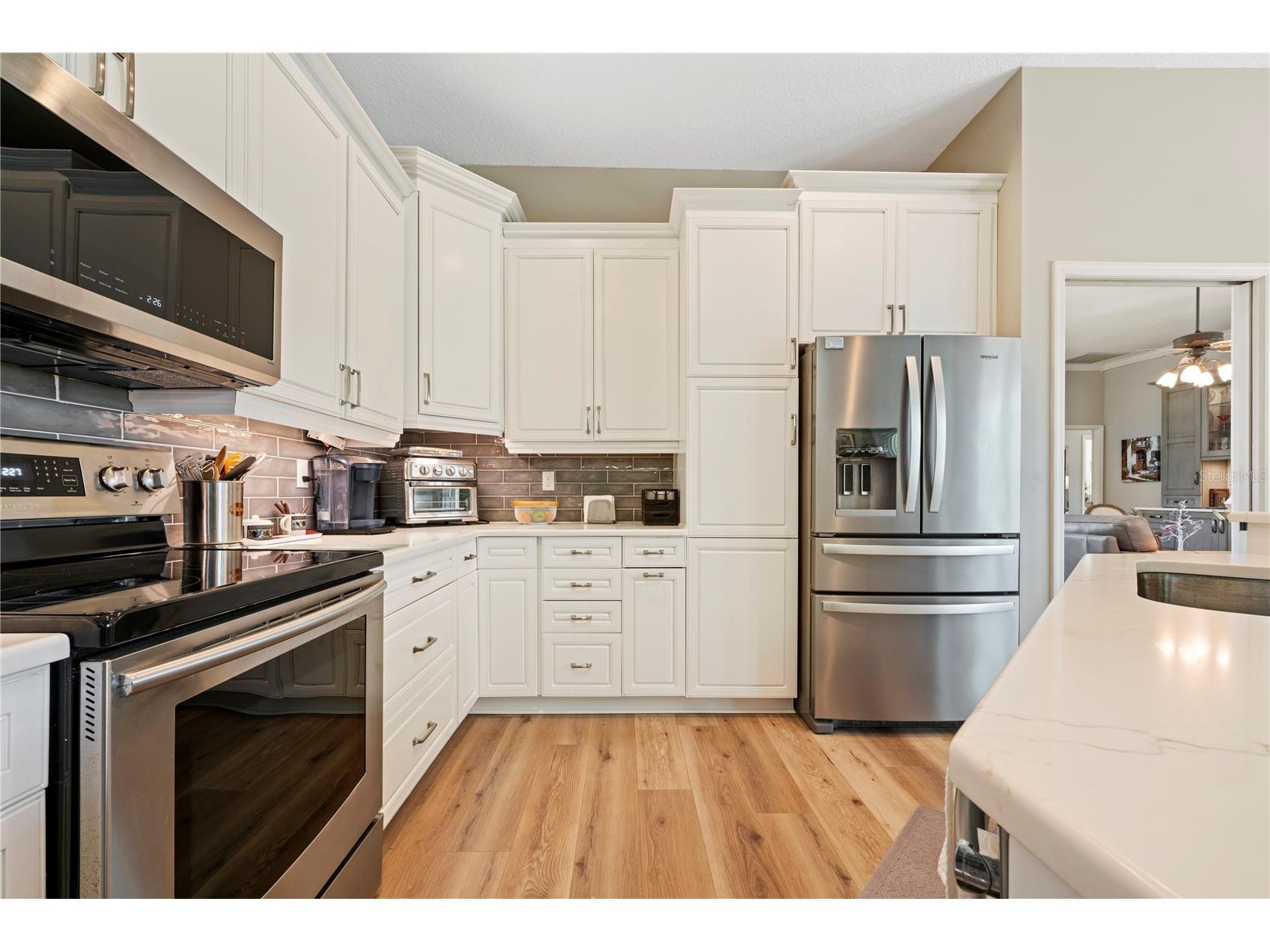 961 Live Oak Avenue NE Saint Petersburg FL 33703 TB8511032 image37