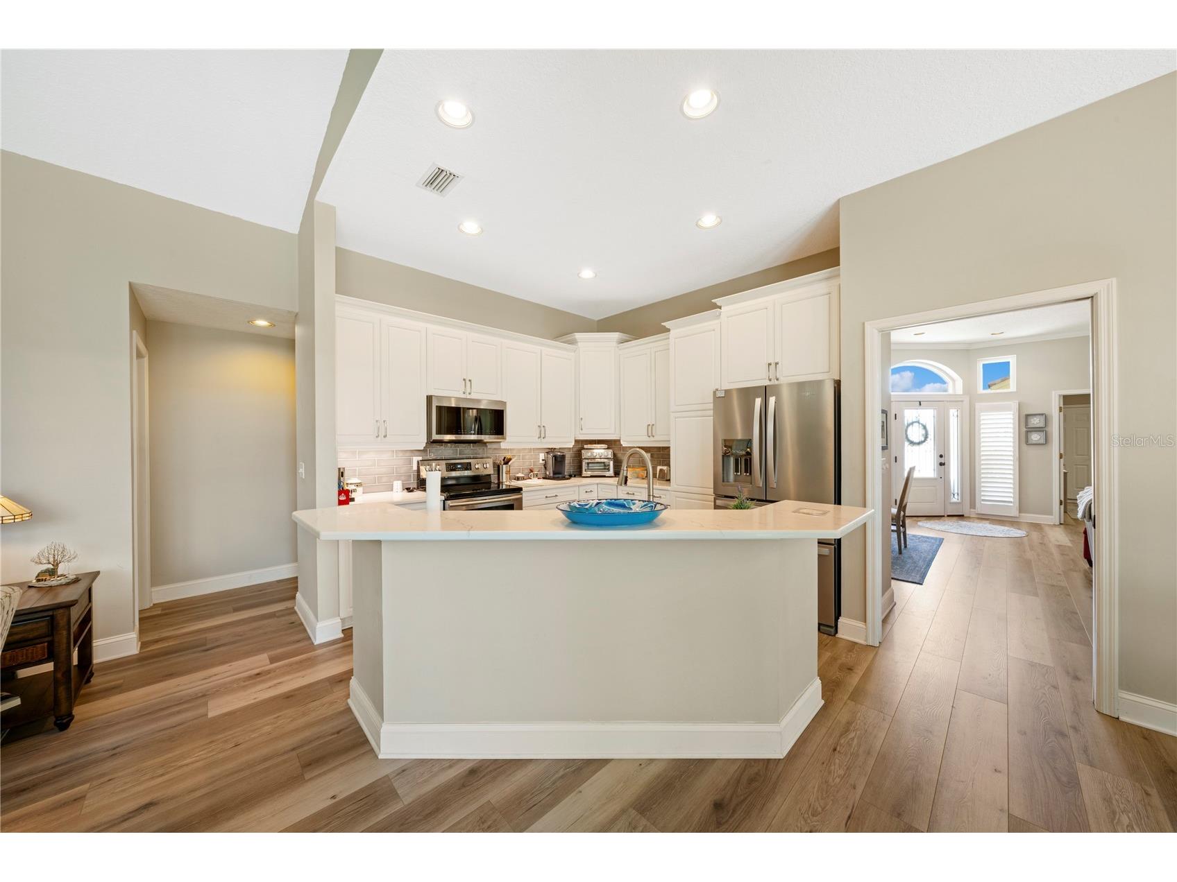 961 Live Oak Avenue NE Saint Petersburg FL 33703 TB8511032 image39