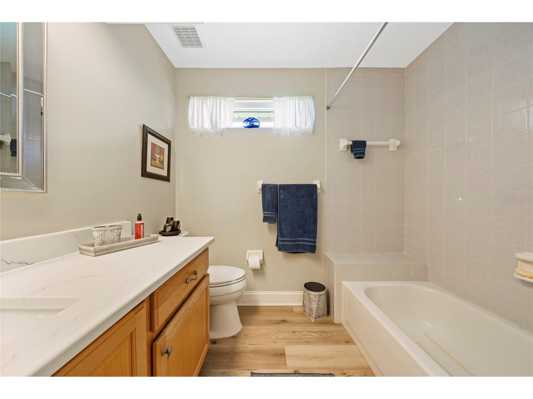 961 Live Oak Avenue NE Saint Petersburg FL 33703 TB8511032 image9