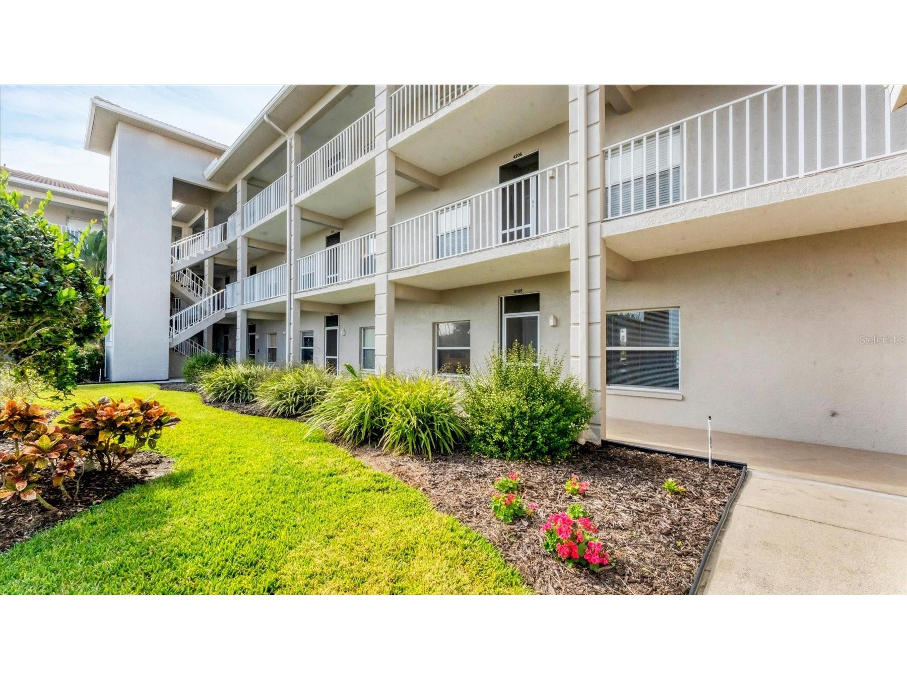 9610 Club South Circle #4106 Sarasota FL 34238 A4682812 image2