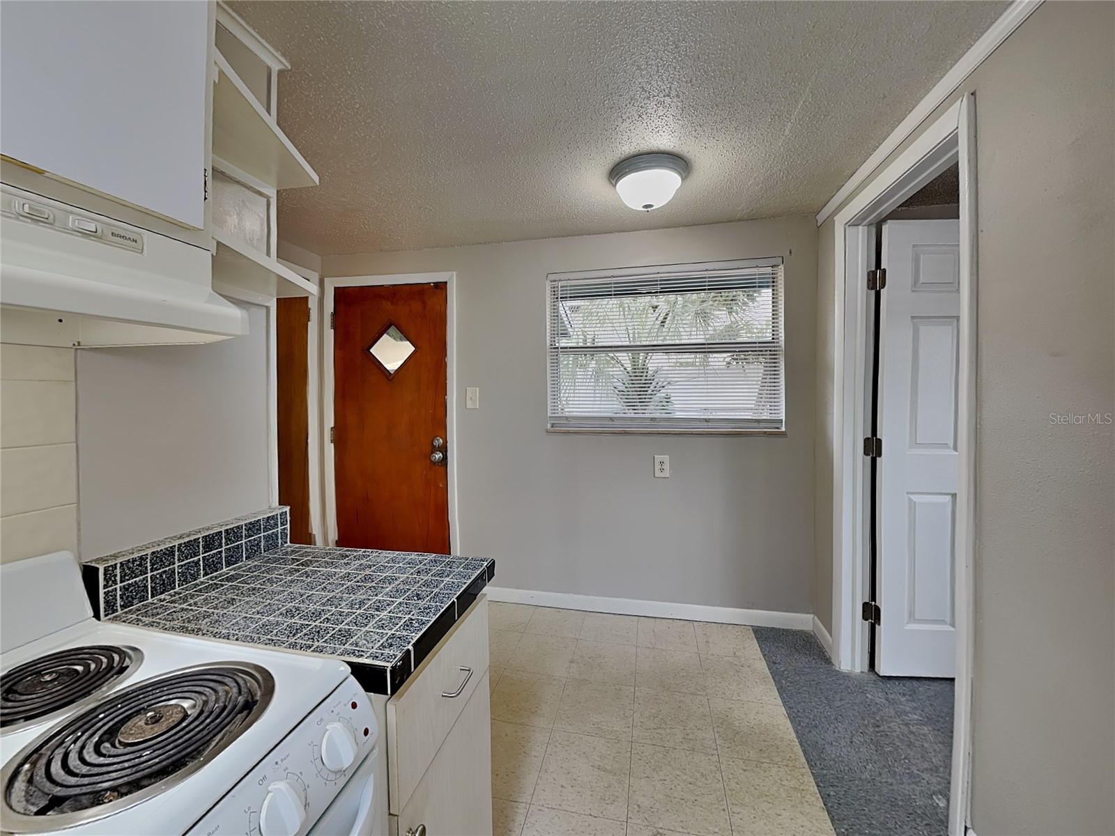 9610 N 12th Street #B Tampa FL 33612 O6400760 image4
