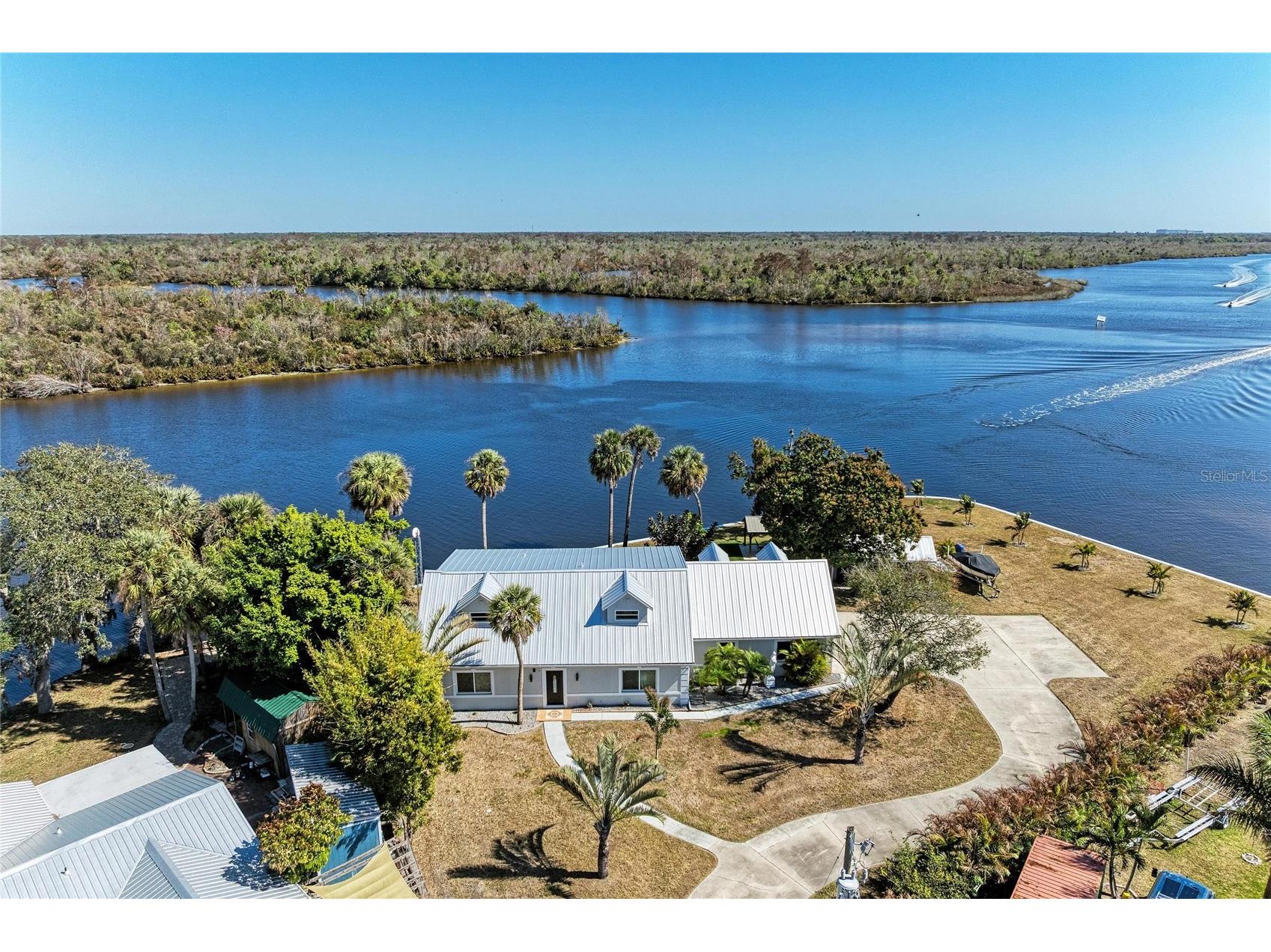 9610 SW Yacht Drive Arcadia FL 34269 - PEACE RIVER C7521613 image1