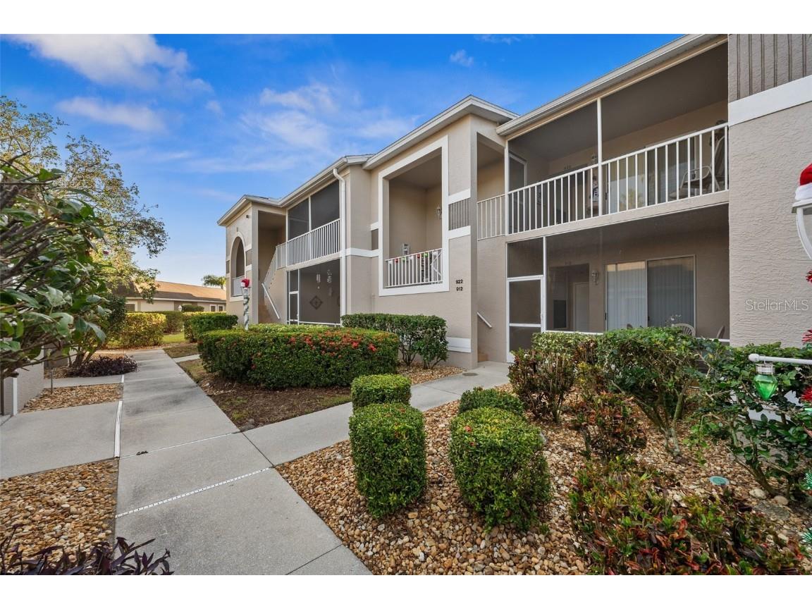 9611 Castle Point Drive #912 Sarasota FL 34238 A4658827 image1