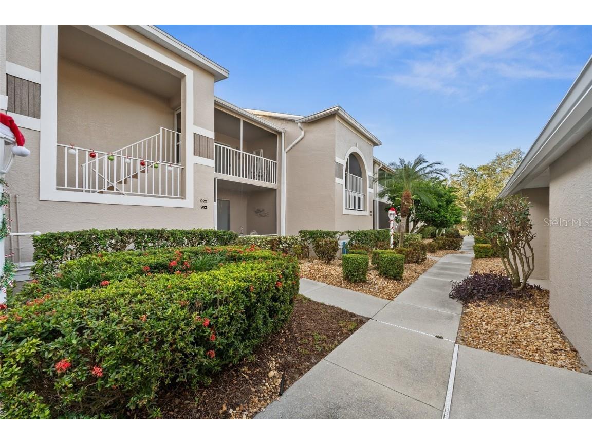 9611 Castle Point Drive #912 Sarasota FL 34238 A4658827 image2