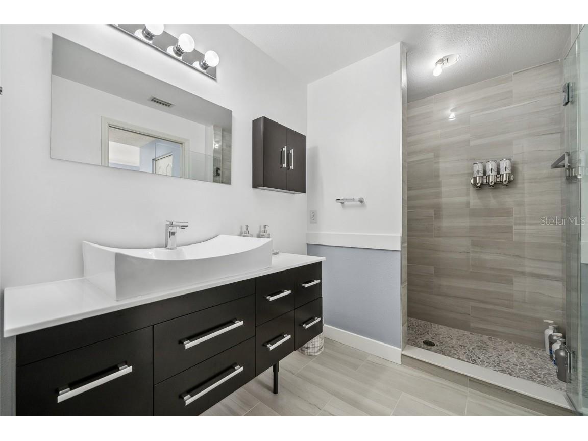 9611 Castle Point Drive #912 Sarasota FL 34238 A4658827 image7