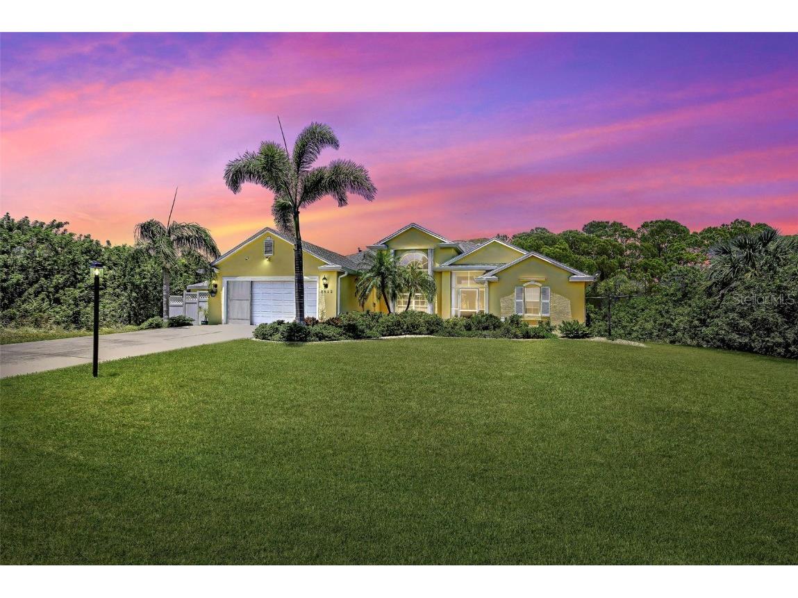 9612 Arnaz Circle Port Charlotte FL 33981 - PRESIDENT WATERWAY C7493543 image1