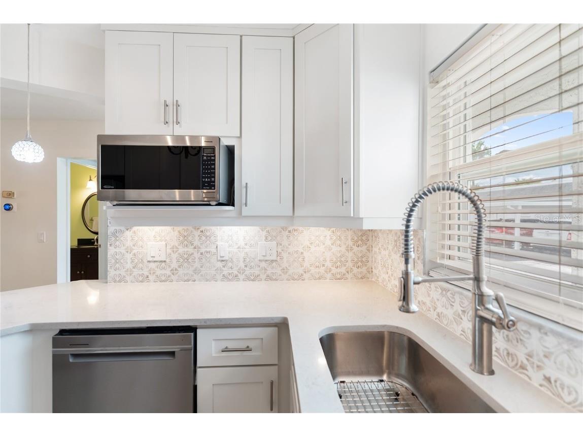 9612 Santa Maria Court #52 Bradenton FL 34210 - PALMA SOLA BAY A4667432 image5