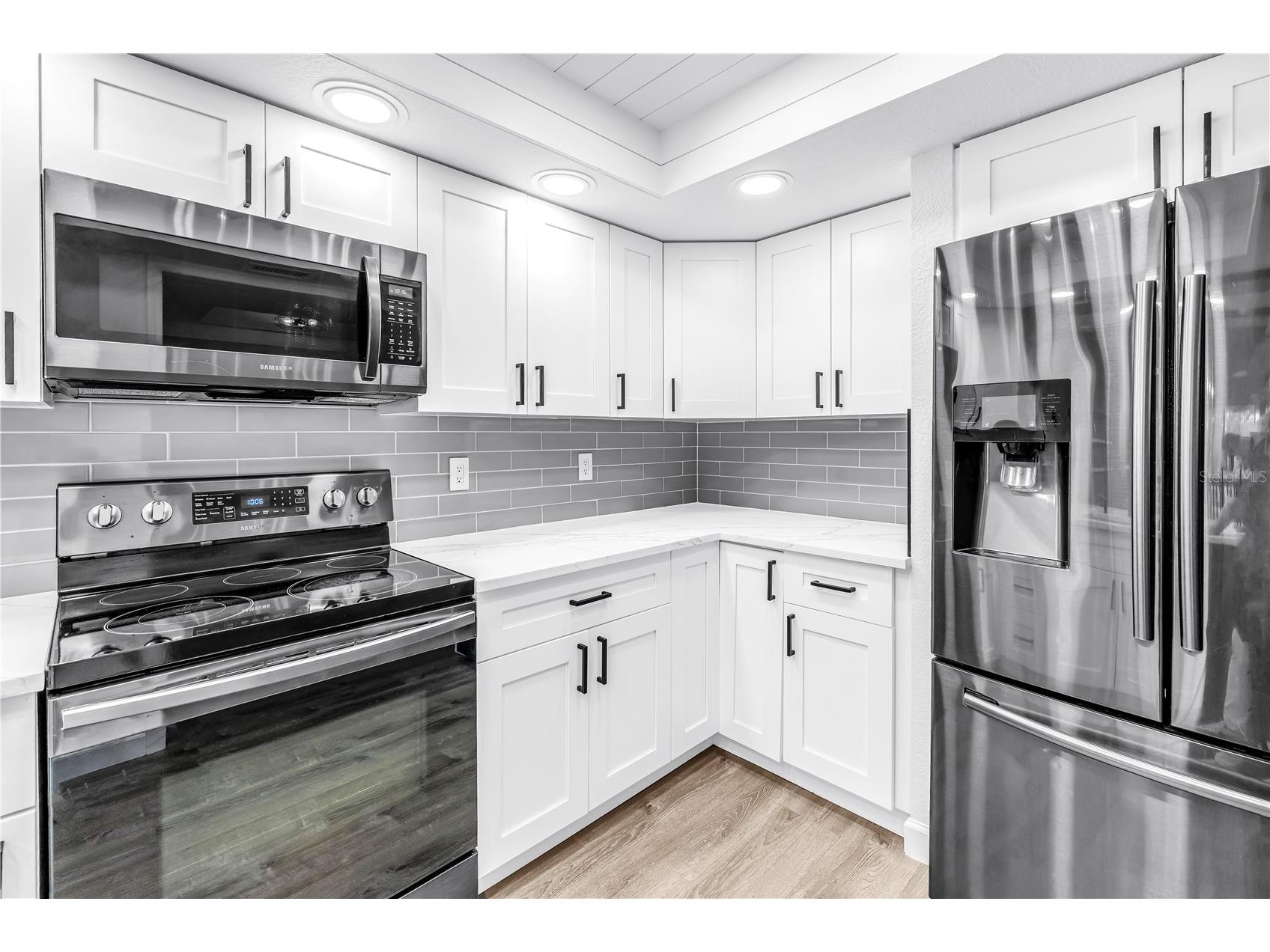9613 Tara Cay Court Seminole FL 33776 TB8479527 image10