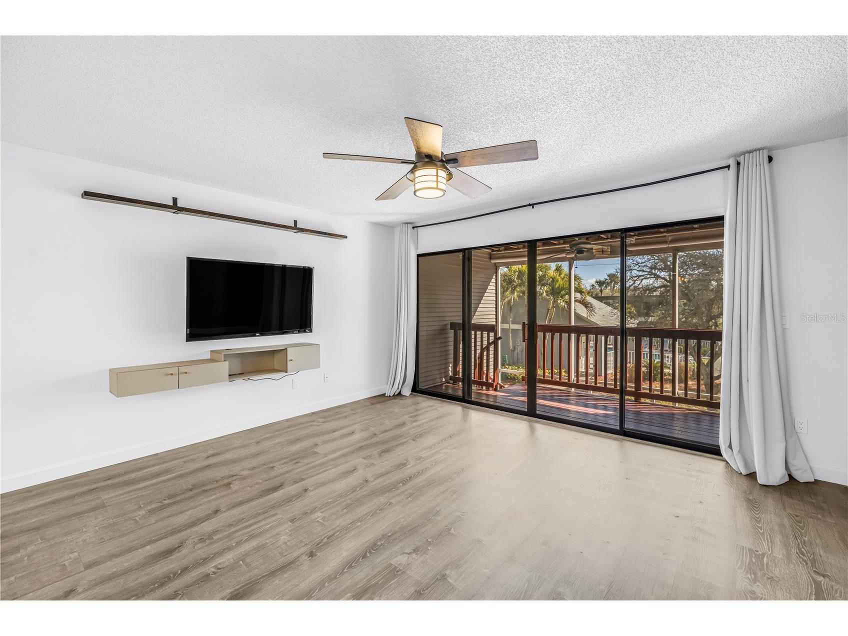 9613 Tara Cay Court Seminole FL 33776 TB8479527 image17